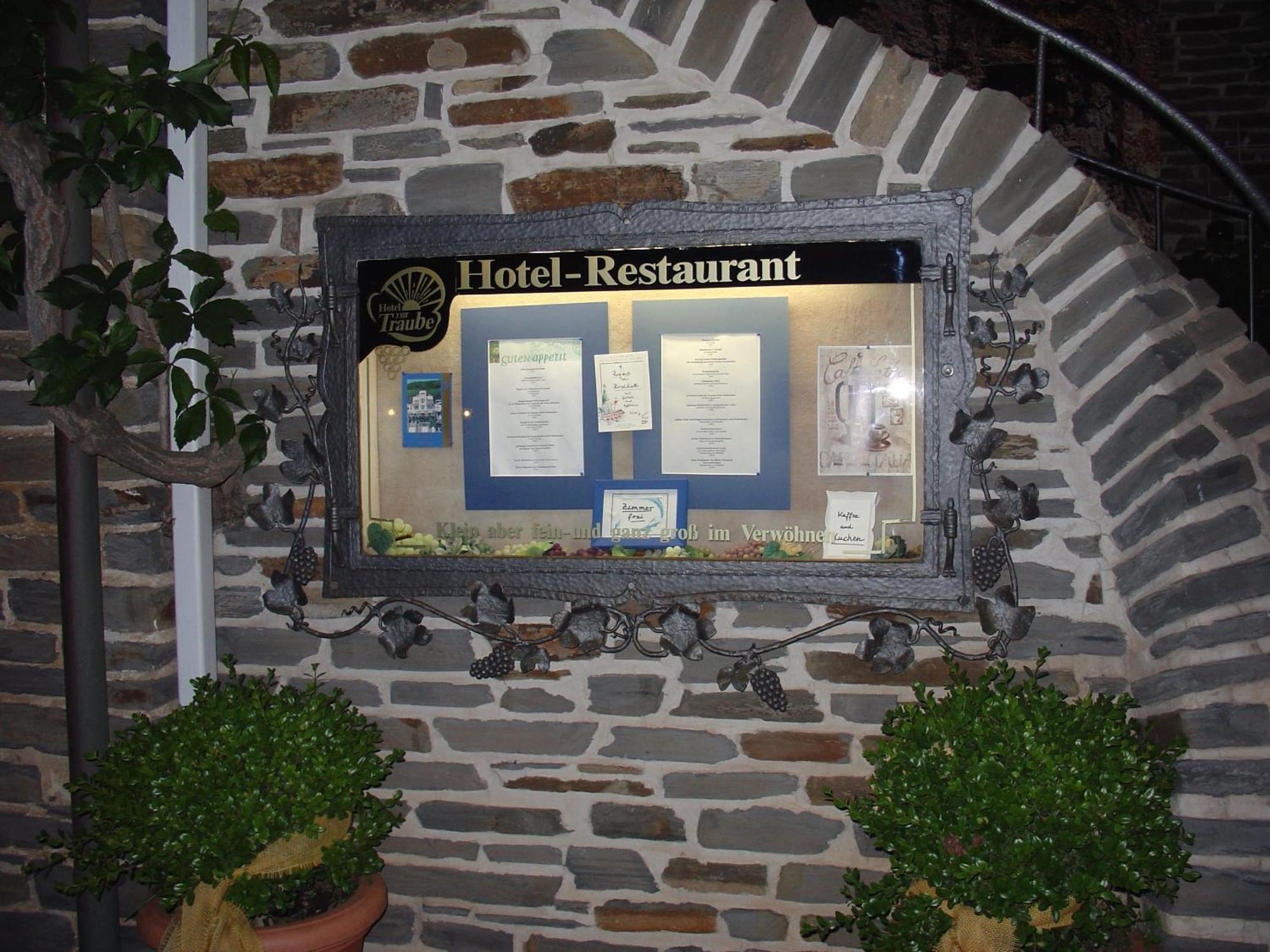 Hotel Zur Traube Ürzig エクステリア 写真