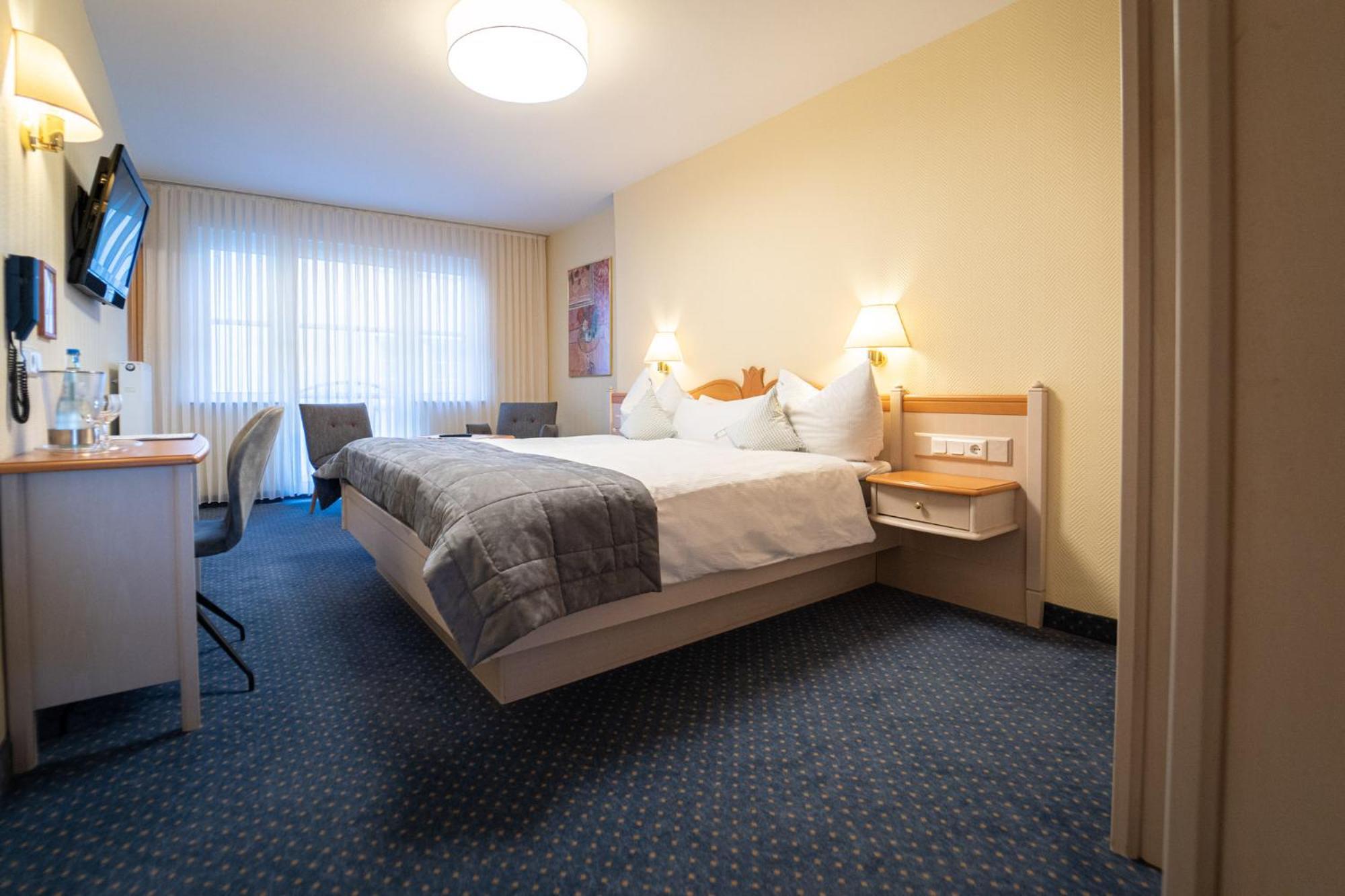 Hotel Zur Traube Ürzig 部屋 写真