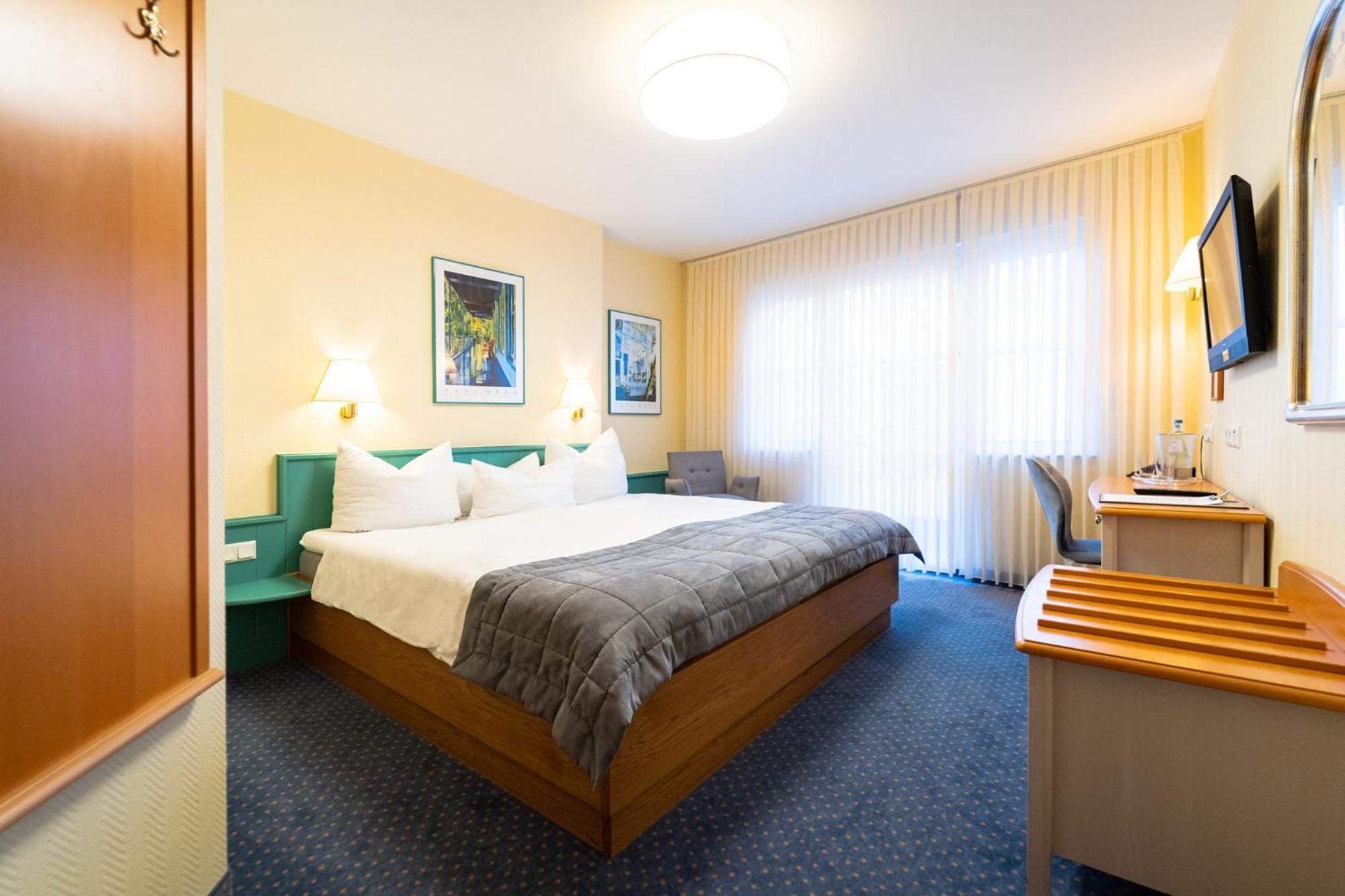 Hotel Zur Traube Ürzig 部屋 写真