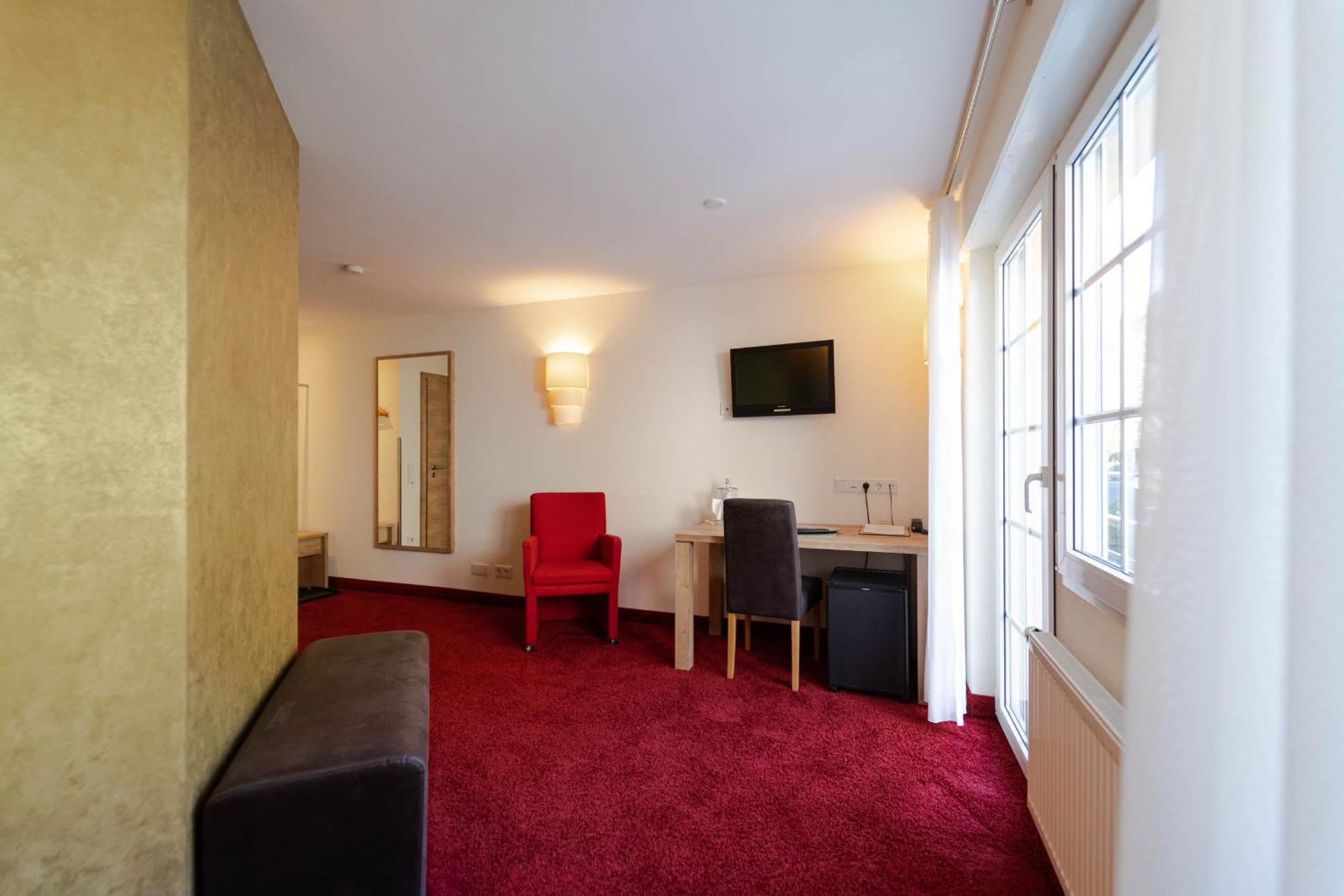 Hotel Zur Traube Ürzig 部屋 写真